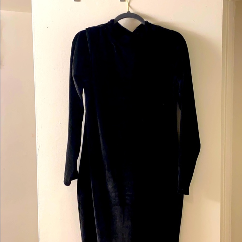 Black bodycon velour dress